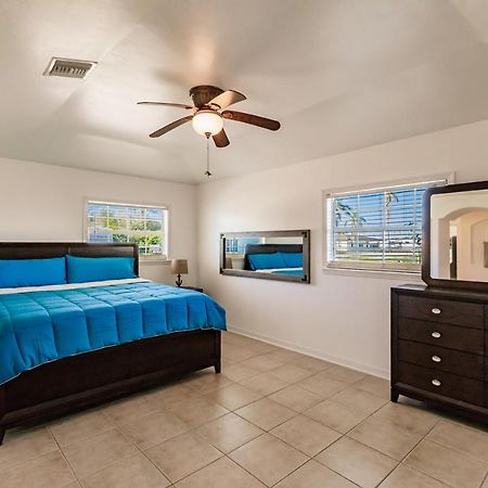 New! Dock Canal Family Home W/Pool & Gulf Access! North Fort Myers Exterior foto