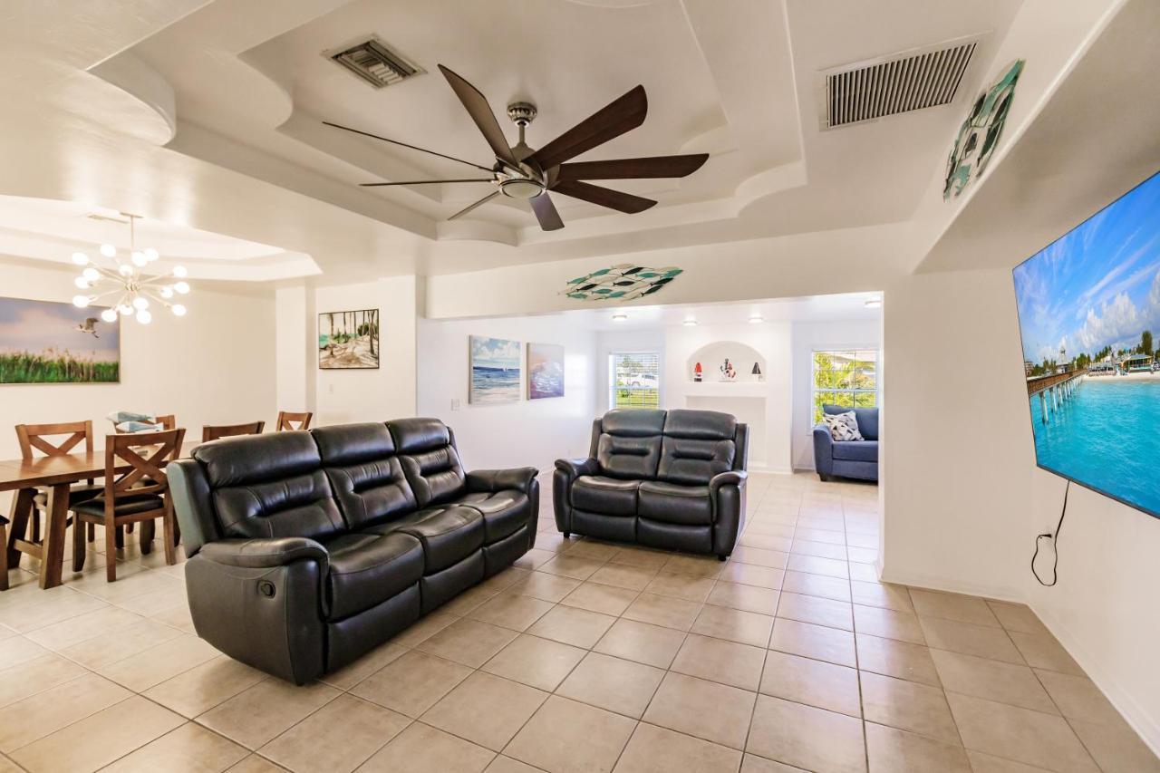 New! Dock Canal Family Home W/Pool & Gulf Access! North Fort Myers Exterior foto